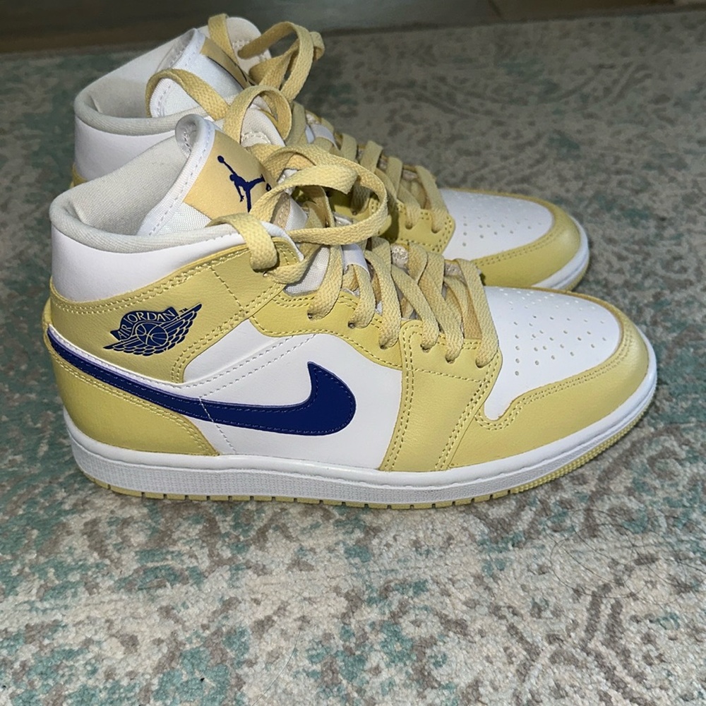 Nike Jordan Retro 1 Mid
